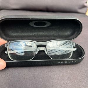 Oakley Surface Plate Frames